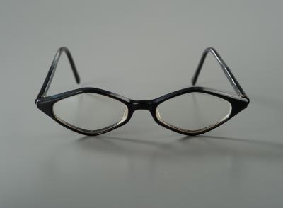Eyeglasses